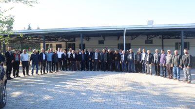 BAŞKAN AKPINAR, 89. MAHALLE TOPLANTISINDA KÜPELİKIZ MAHALLESİ SAKİNLERİYLE BULUŞTU

Dulkadiroğlu Belediyesi